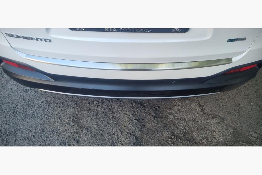 Kia Sorento III UM 2014–2020 Carmos lastskydd för bakre stötfångare (rostfritt stål) Foto 1