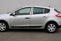 Renault Megane III 2009–2016 Dörrstolpskåpor i rostfritt stål foto 1