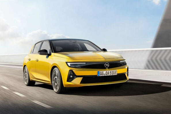 Test av den kompakta halvkombin Opel Astra i sjätte generationen