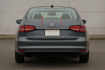Volkswagen Jetta 2011–2018 Kromlist ovanför registreringsskylt (Carmos, rostfritt stål) foto 1