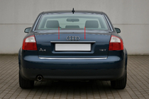 Audi A4 B6 2000–2004 Dekorlist ovanför registreringsskylt (Carmos, rostfritt) V-2 foto 1