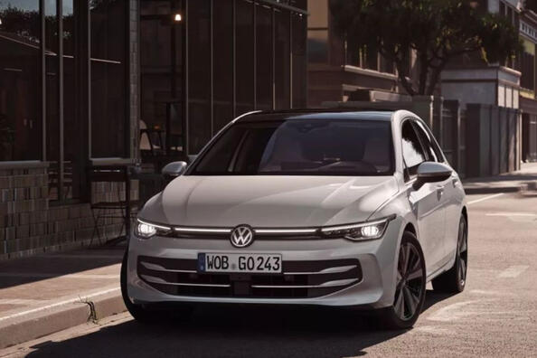 Volkswagen Golf 8: facelift 2024