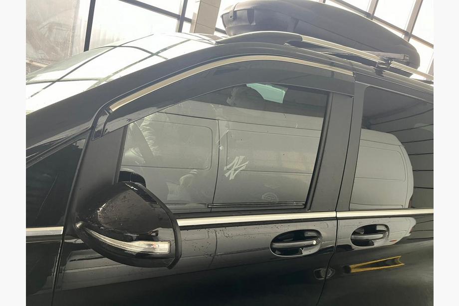 Mercedes Vito/V-klass W447 2014– Vindavvisare med kromlist (2 st, Niken Future) Image