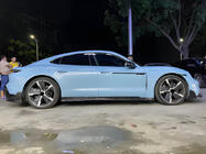 Porsche Taycan 2019– Bodykit-sats foto 6