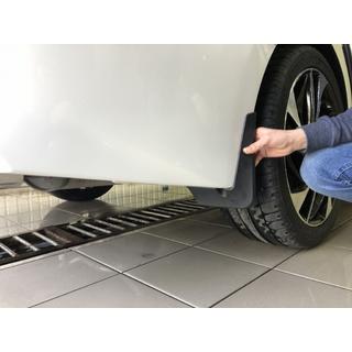 Premium stänklappar (USA, SE/XSE) (4 st) Toyota Camry 2017–2023 foto 3