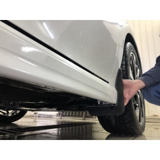 Premium stänklappar (USA, SE/XSE) (4 st) Toyota Camry 2017–2023 foto 2
