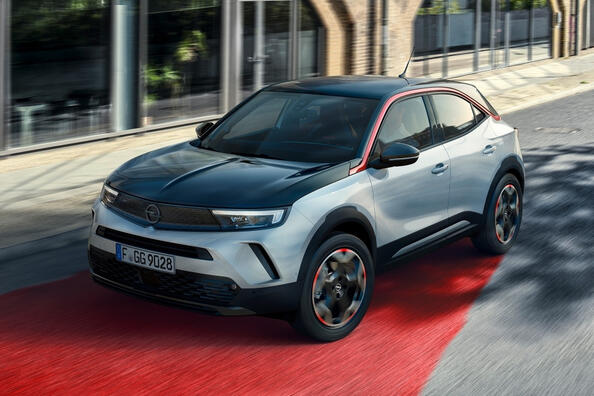 Test av andra generationens kompakta stadscrossover Opel Mokka
