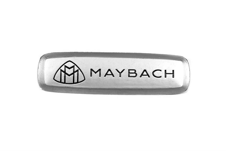 Mercedes-Benz Maybach aluminiumemblem för bilmattor (1 st) Foto 1