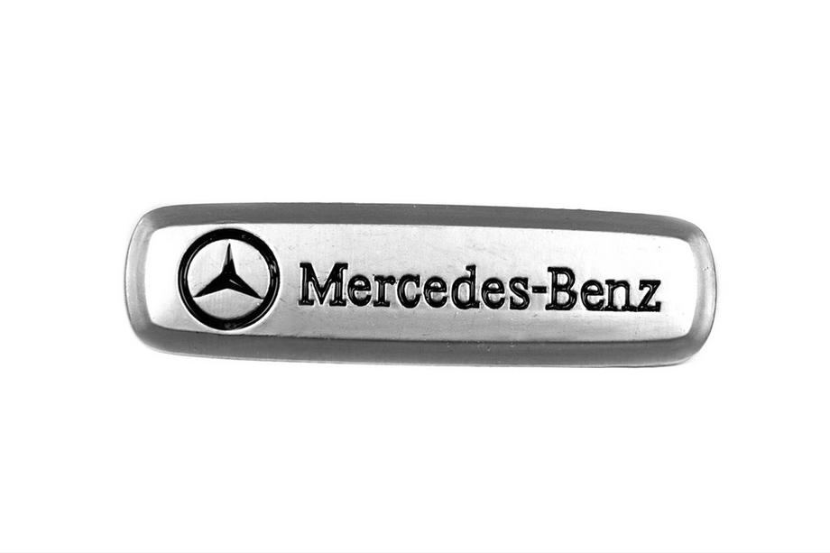 Mercedes-Benz Mercedes aluminiumemblem för bilmattor (1 st) Foto 1