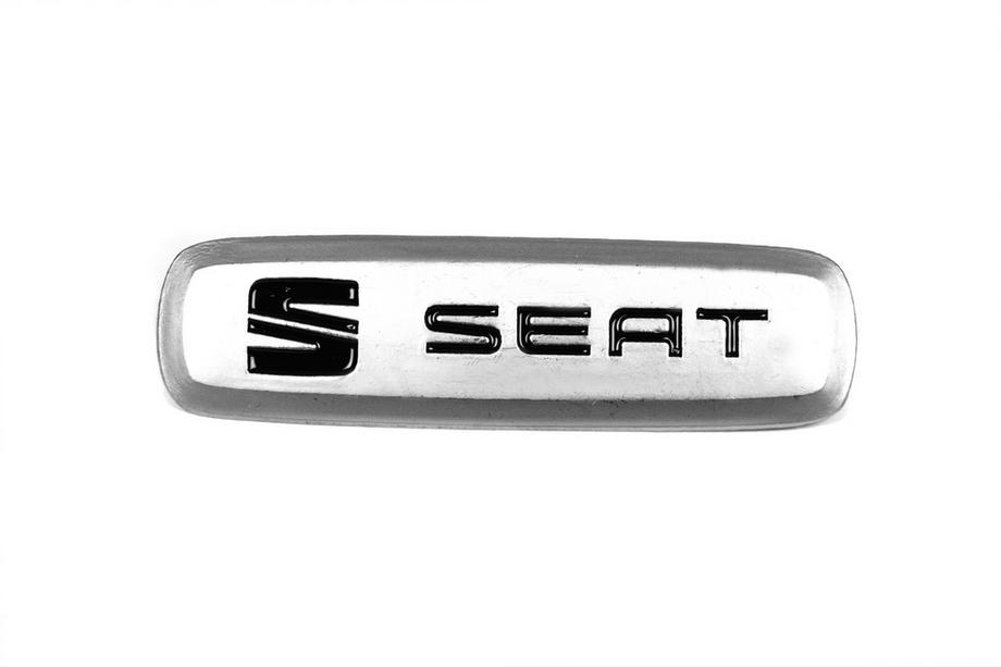 Seat Aluminiumemblem för bilmattor (1 st) Image