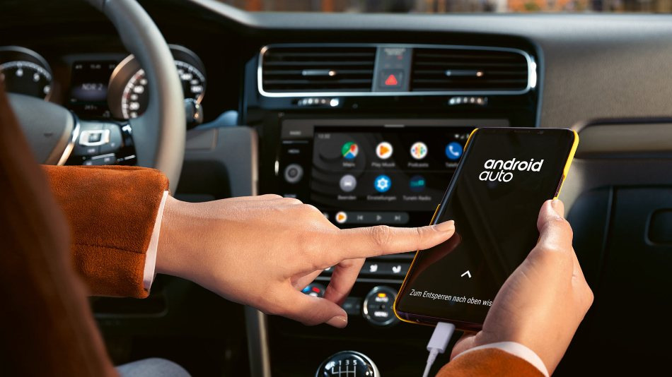 Moderna sätt att ansluta din smartphone till bilen