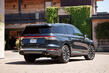 Lincoln Aviator: lyxig amerikansk SUV foto 4
