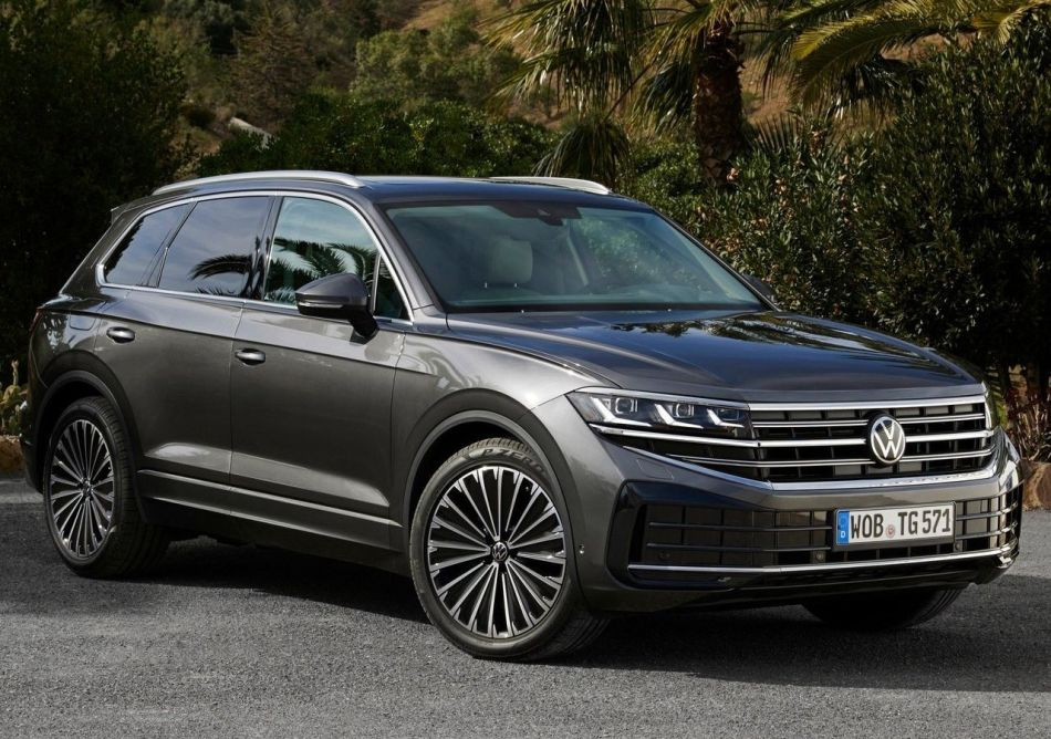 Volkswagen Touareg: uppdaterad crossover har blivit ännu bättre
