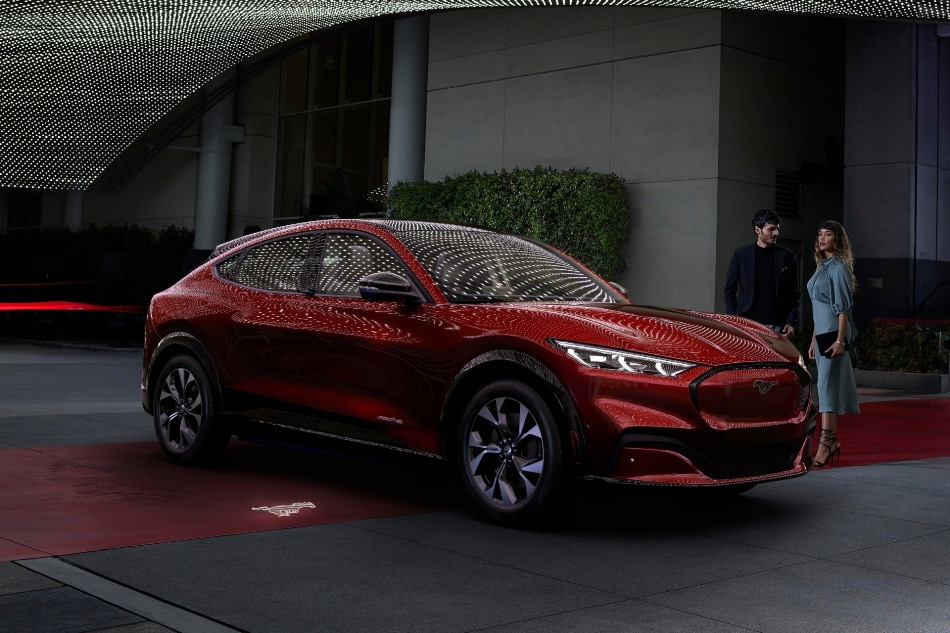 Ford Mustang Mach-E: översikt av en högpresterande elektrisk crossover