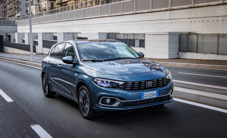 Fiat Tipo Hatchback: test av en budget-hatchback