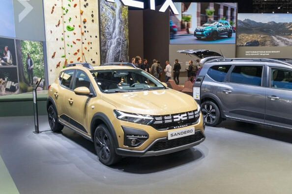Dacia Sandero Stepway: uppdaterad budget crossover-halvkombi