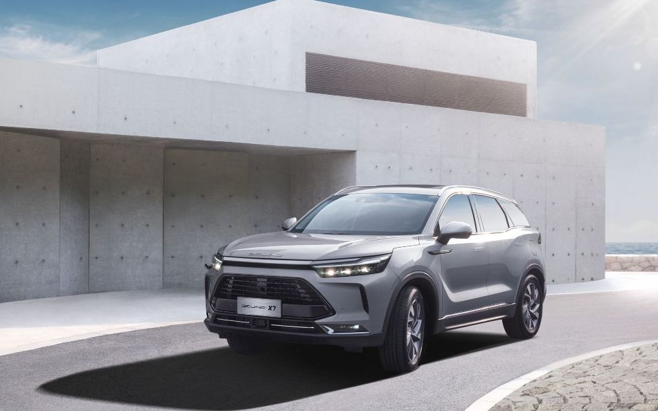 BAIC X7: en stilig utmanare i segmentet mellanstora crossovers