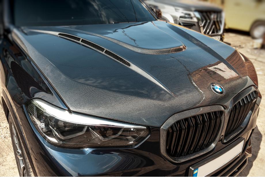 BMW X5 G05 2019–2026 Kolfiberhuv V1 (G05/F95) Foto 1
