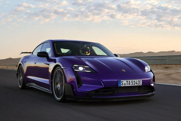 Uppdaterade Porsche Taycan 2024: snabb, lång räckvidd och ännu mer förfinad Foto 1