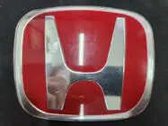Honda Emblem (röd, självhäftande) Utförsäljning 113 mm till 93 mm (avstånd mellan fästen 50 mm) foto 1