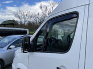 Mercedes Sprinter W906 2006–2018 Vindavvisare, insticksmodell (2 st, HEKO) foto 1