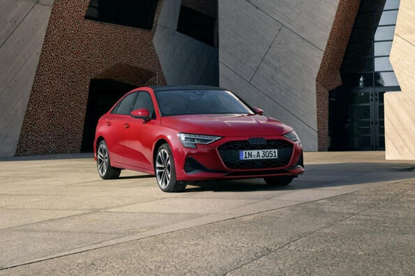 Uppdaterade Audi A3 Sedan 2024: utveckling av design och teknik Foto 1
