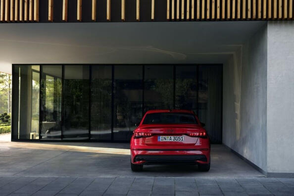 Uppdaterade Audi A3 Sedan 2024: utveckling av design och teknik Foto 3