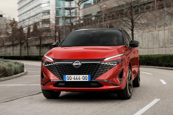 Test av Nissan Qashqai 2024: uppdaterad crossover för stad och resor
