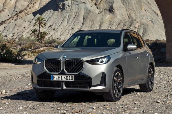 Test av BMW X3 2024: den bayerska crossovern är större och mer teknisk