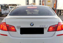 BMW 5-serien F10/F11 2010–2016 MP-Style bakspoiler (för F10, blanksvart) foto 4