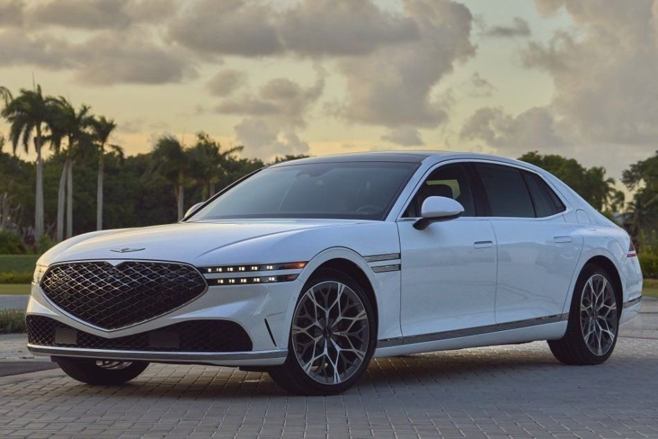 Test av andra generationens lyxsedan Genesis G90