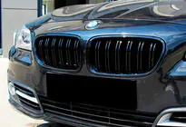 BMW 5-serien F10/F11 2010–2016 Njurgaller M-Look (svart högglans) foto 1