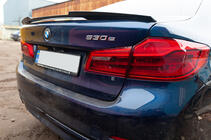 BMW 5-serien G30/G31 2017–2023 Spoiler M4-Style (svart högglans) foto 2
