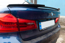 BMW 5-serien G30/G31 2017–2023 Spoiler M4-Style (svart högglans) foto 1