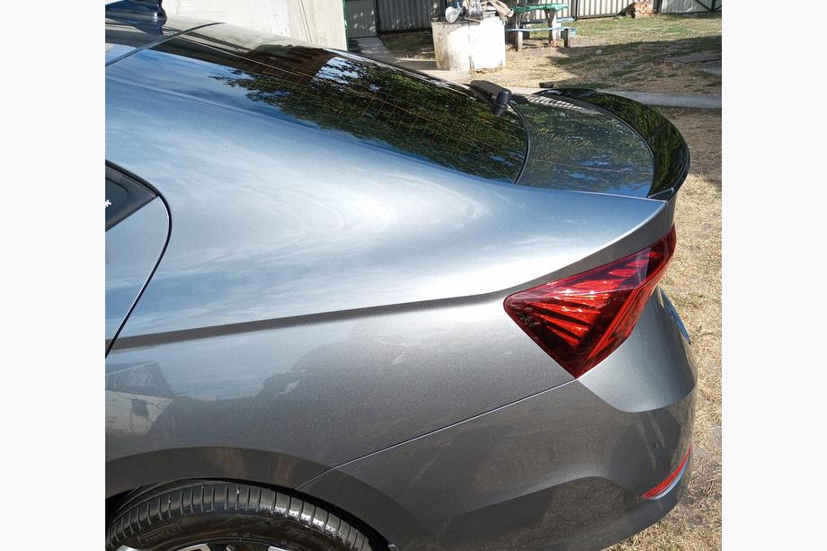 Skoda Octavia IV A8 2020– DPT spoiler (svart högglans) Foto 6