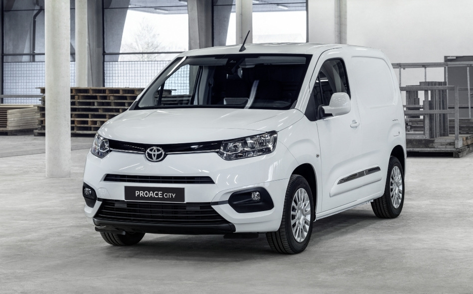 Test av den kompakta skåpbilen Toyota Proace City Van