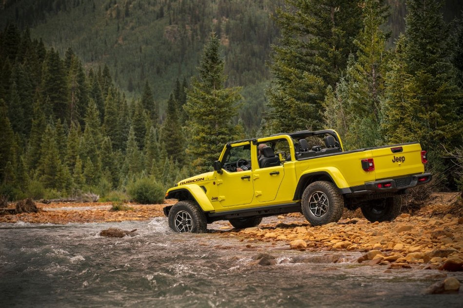 Jeep Gladiator 2024: facelift för terrängpickupen