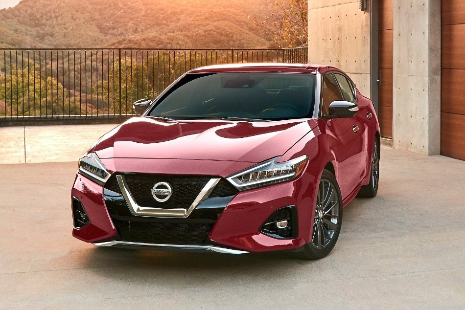 Test av den bekväma och eleganta Nissan Maxima-sedanen