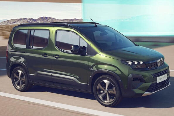 Test av uppdaterade Peugeot Rifter 2024 compactvan