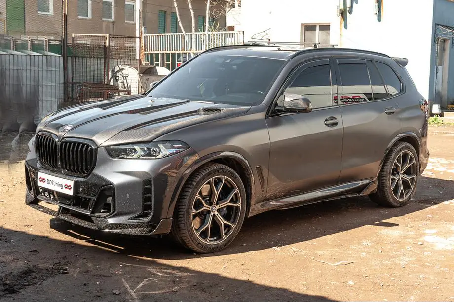 BMW X5 G05 2019–2026 Kolfiberhuv V2 (G05/F95) Foto 6