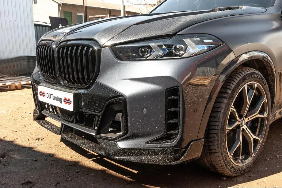 BMW X5 G05 2019–2026 Kolfiberhuv V2 (G05/F95) Foto 4