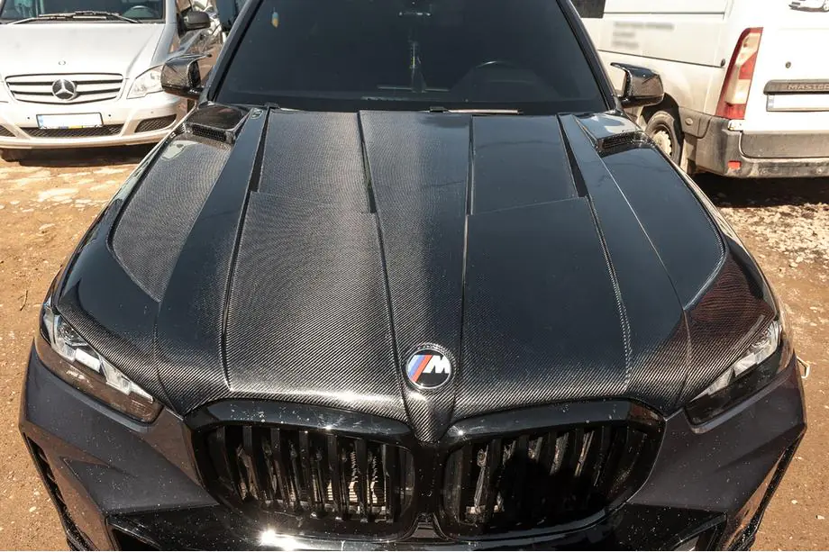 BMW X5 G05 2019–2026 Kolfiberhuv V2 (G05/F95) Foto 2