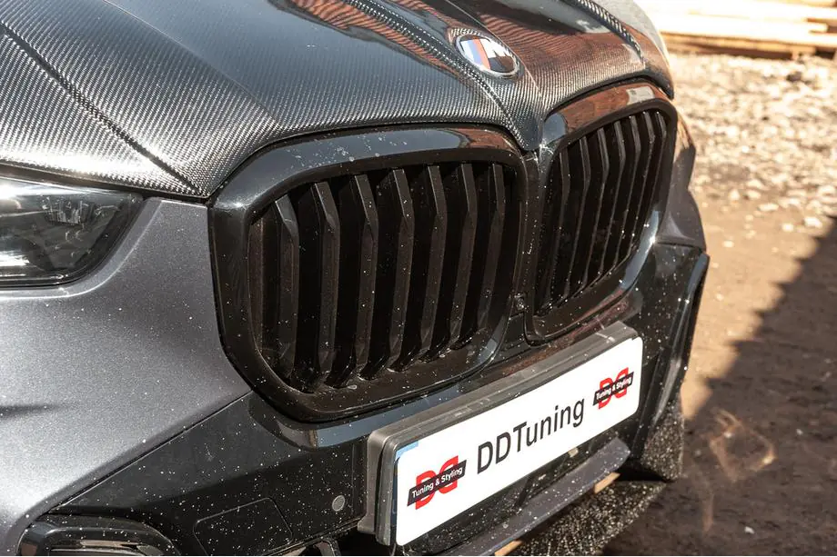 BMW X5 G05 2019–2026 Kolfiberhuv V2 (G05/F95) Foto 7