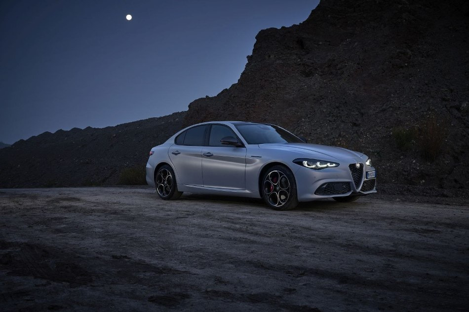 Alfa Romeo Giulia 2022: uppdaterad italiensk sedan