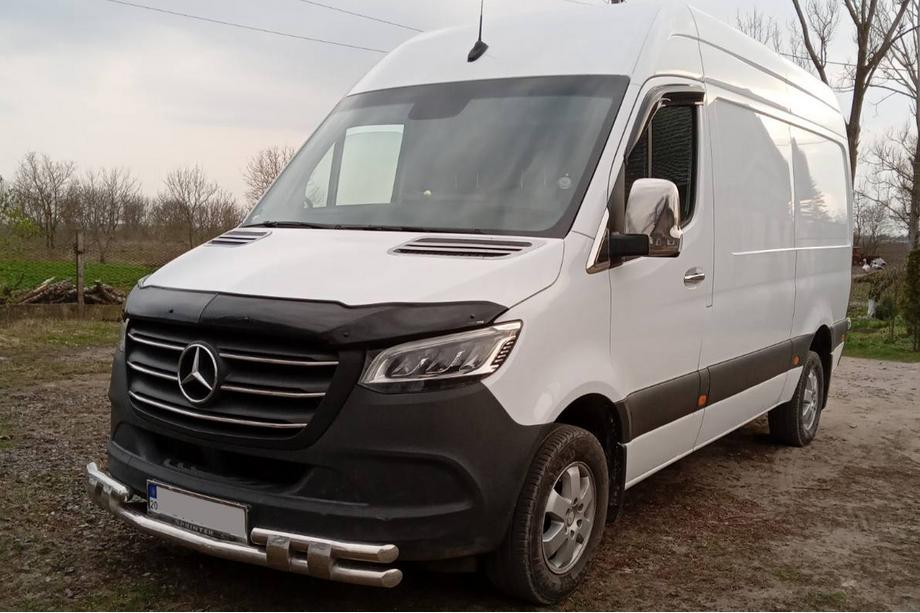 Mercedes Sprinter W907/W910 2018– Shark främre nedre båge Image
