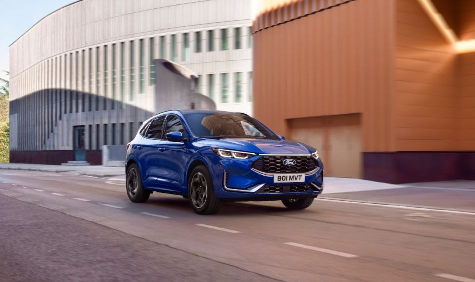 Ford Kuga 2024: uppdaterad crossover med nya möjligheter