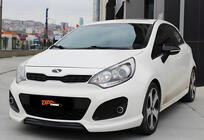 Kia Rio 2012–2017 BMW-Style spegelskåpor (med blinkers, 2 st.) foto 8