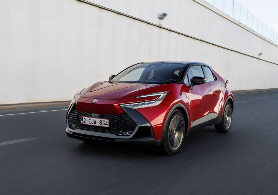 Toyota C-HR 2023: översikt av andra generationen