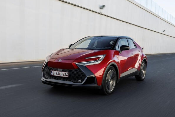 Toyota C-HR 2023: översikt av andra generationen