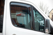 Volkswagen Crafter 2006–2016 Vindavvisare, insticksmodell (halvtransparenta, 2 st., Cagatay) foto 1